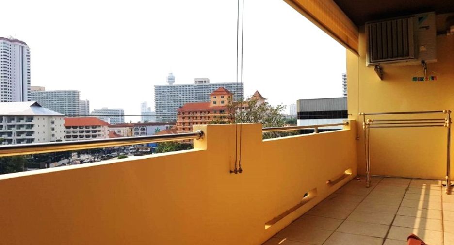 For sale 2 bedrooms condo in Jomtien, Pattaya
