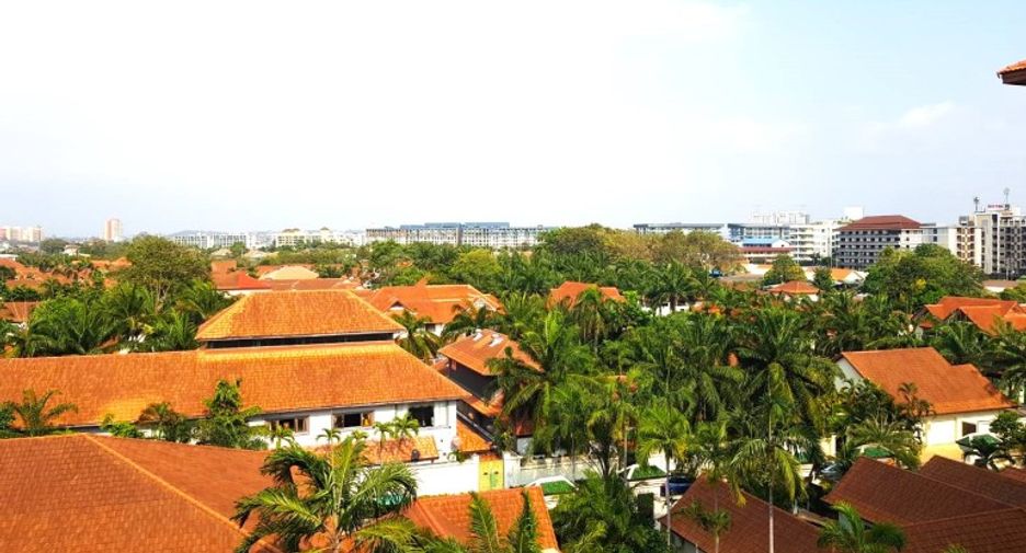 For sale 2 bedrooms condo in Jomtien, Pattaya