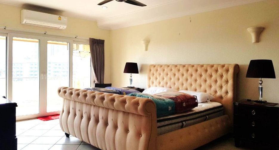 For sale 2 bedrooms condo in Jomtien, Pattaya