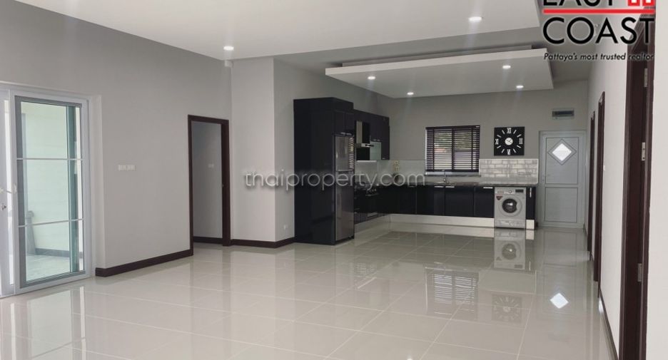 For sale 3 bedrooms house in Sattahip, Chonburi