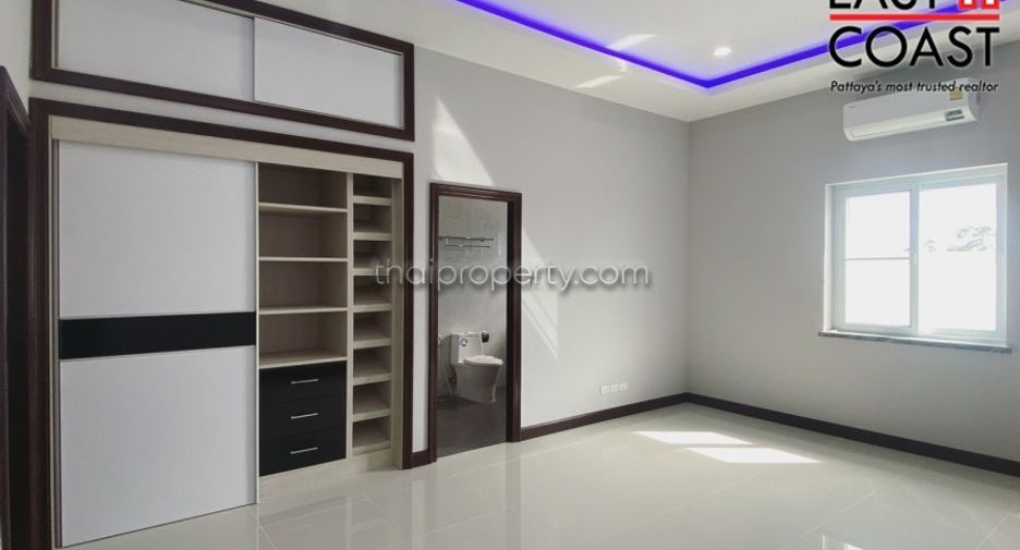 For sale 3 bedrooms house in Sattahip, Chonburi