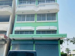 For rent and for sale 6 bed retail Space in Lat Krabang, Bangkok