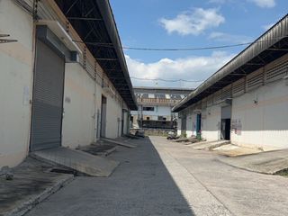 À louer entrepôt à Mueang Samut Prakan, Samut Prakan