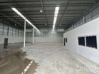 Аренда склад в Sai Noi, Нонтабури