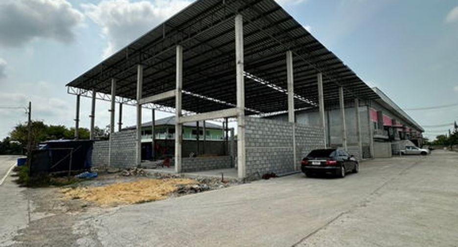 For rent and for sale warehouse in Sai Noi, Nonthaburi