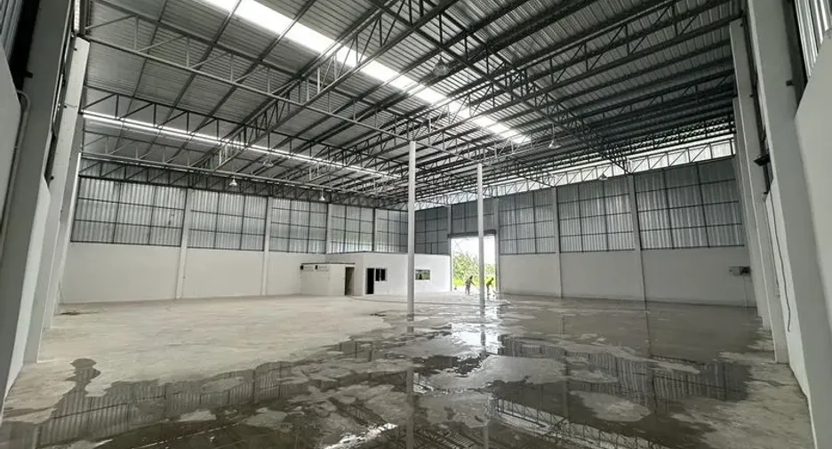 For rent warehouse in Sai Noi, Nonthaburi