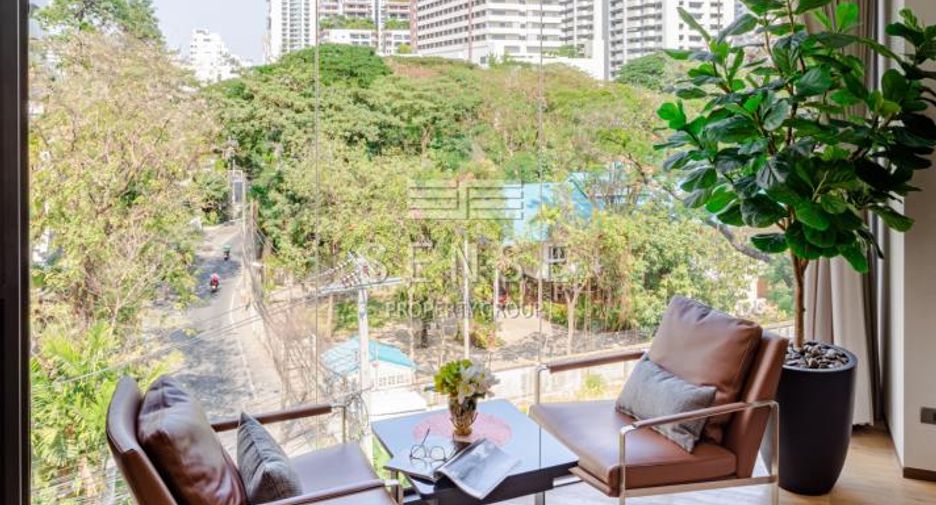 For rent 3 bedrooms condo in Khlong Toei, Bangkok
