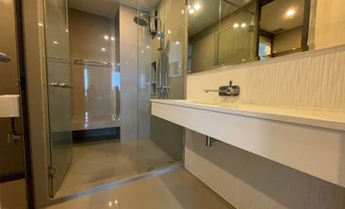 For rent and for sale 1 bed condo in Khlong Toei, Bangkok