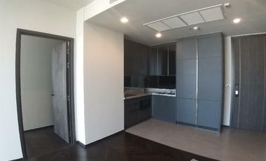 For sale 2 bed condo in Phaya Thai, Bangkok