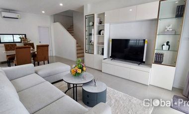 For sale 4 bedrooms house in Bang Lamung, Chonburi