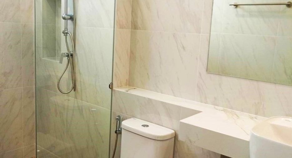 For sale 4 bedrooms house in East Pattaya, Pattaya
