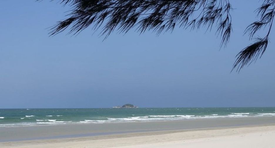 For sale 8 bed villa in Hua Hin, Prachuap Khiri Khan