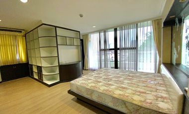 À louer et à vendre 2 chambres condo à Watthana, Bangkok