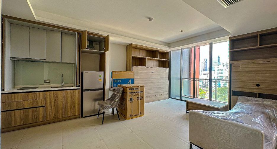 For sale 2 Beds apartment in Watthana, Bangkok