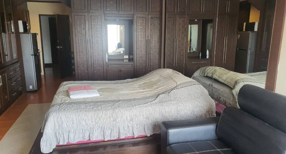 For sale 5 bed condo in Jomtien, Pattaya