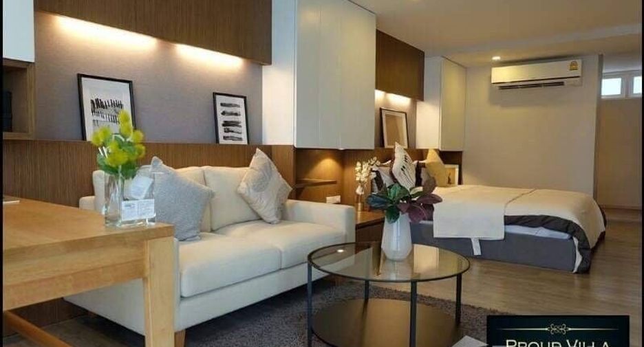 For sale 4 Beds townhouse in Bang Kho Laem, Bangkok