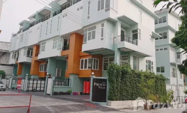 For sale 4 bed townhouse in Bang Kho Laem, Bangkok