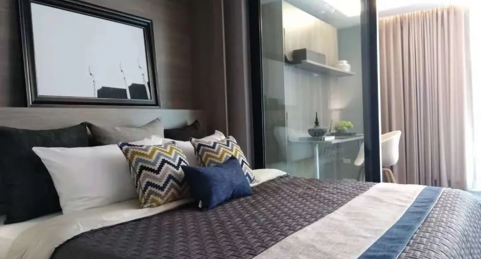 For sale 2 bed condo in Khlong Toei, Bangkok