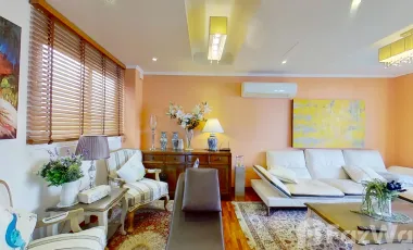 For sale 2 bed condo in Watthana, Bangkok
