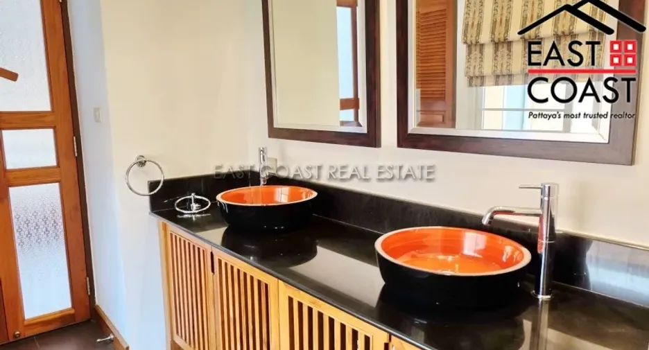 For rent 5 bedrooms house in Bang Lamung, Chonburi