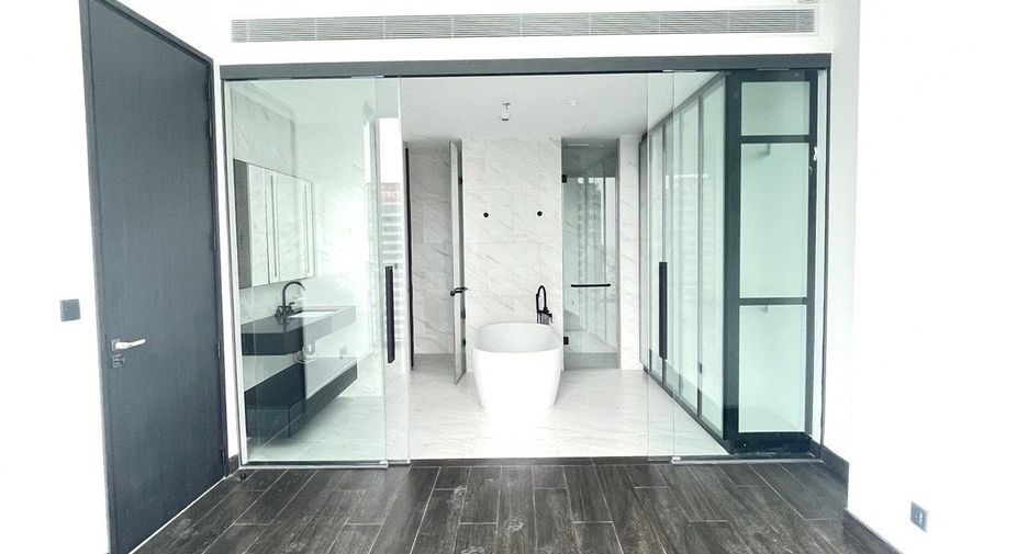 For sale 1 Beds condo in Sathon, Bangkok