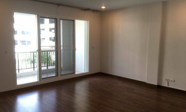 For sale 3 bed townhouse in Yan Nawa, Bangkok
