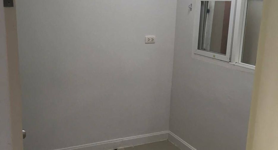 For sale 3 Beds townhouse in Yan Nawa, Bangkok