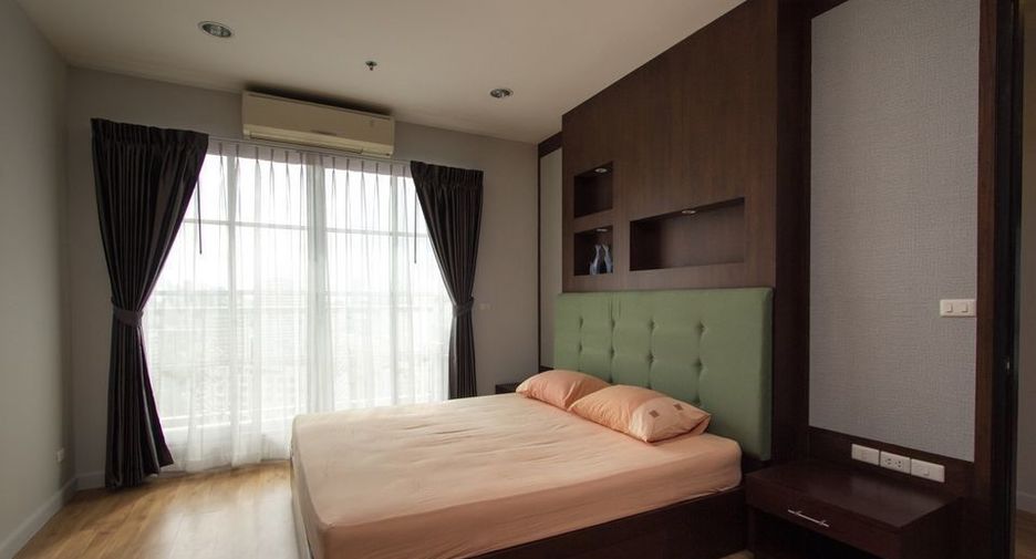 For rent 3 bedrooms condo in Central Pattaya, Pattaya