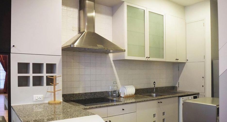 For rent 3 bedrooms condo in Central Pattaya, Pattaya