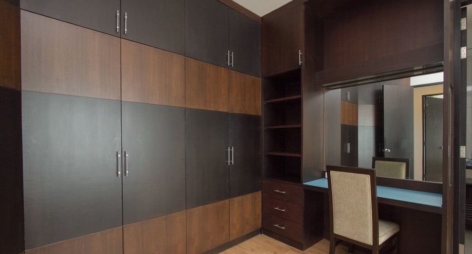 For rent 3 bedrooms condo in Central Pattaya, Pattaya