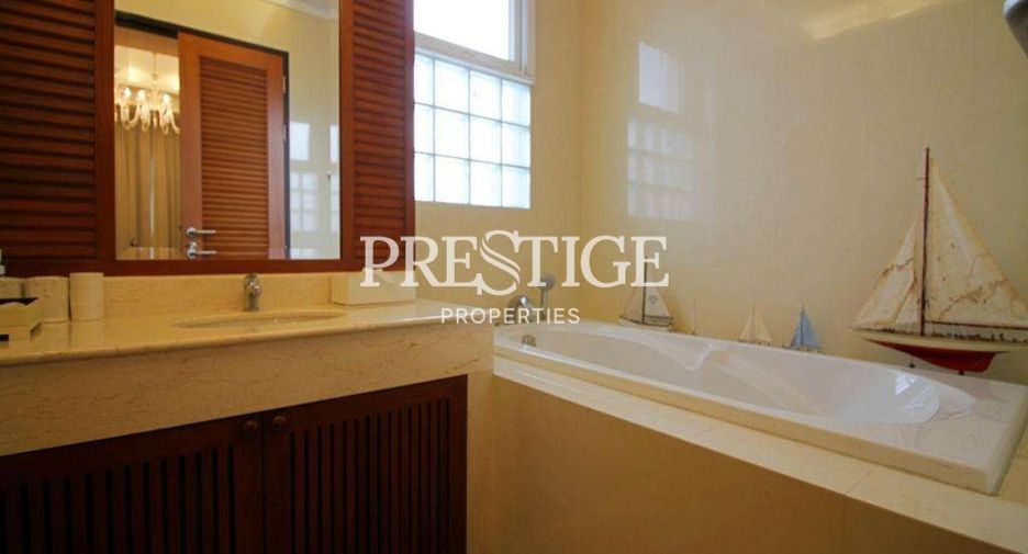For sale 3 bedrooms house in Sattahip, Chonburi