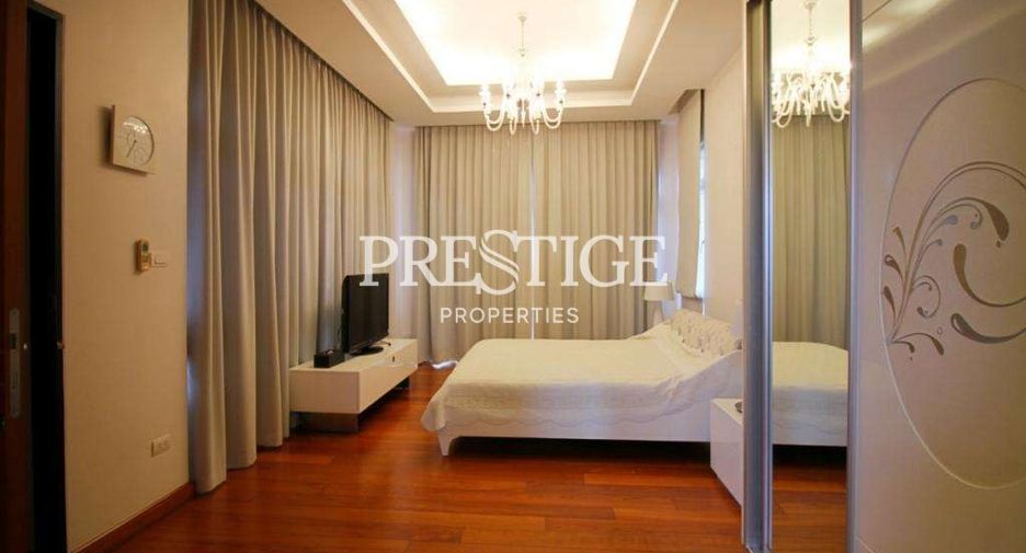 For sale 3 bedrooms house in Sattahip, Chonburi