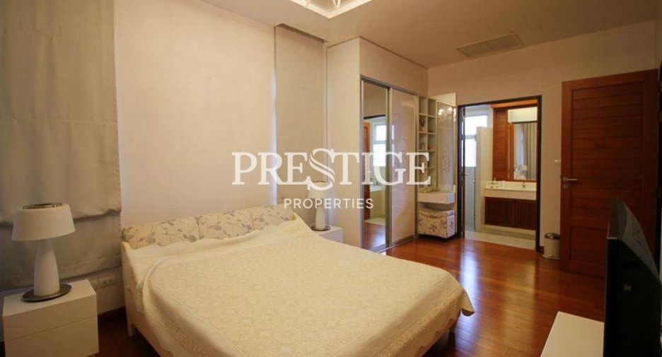 For sale 3 bedrooms house in Sattahip, Chonburi
