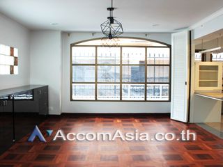 For rent 3 Beds townhouse in Khlong Toei, Bangkok