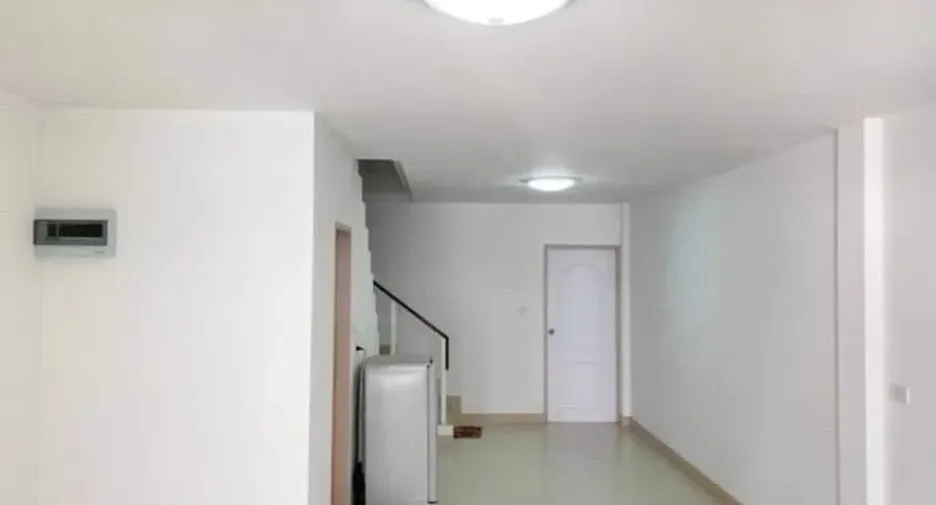 For rent 3 bed townhouse in Hua Hin, Prachuap Khiri Khan