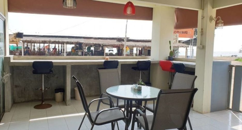 For sale 4 bedrooms townhouse in Mueang Phetchaburi, Phetchaburi