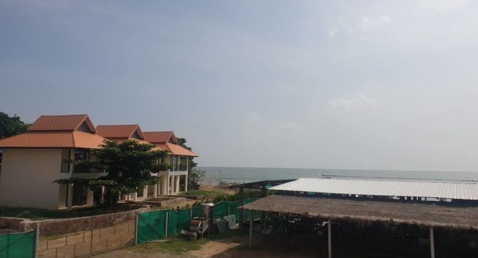 For sale 4 bedrooms townhouse in Mueang Phetchaburi, Phetchaburi