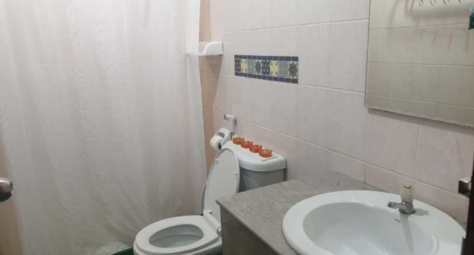 For sale 4 bedrooms townhouse in Mueang Phetchaburi, Phetchaburi