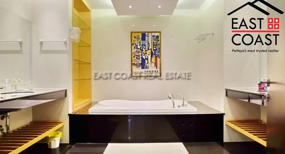 For sale 3 bedrooms condo in Jomtien, Pattaya