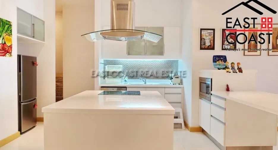 For sale 3 bedrooms condo in Jomtien, Pattaya
