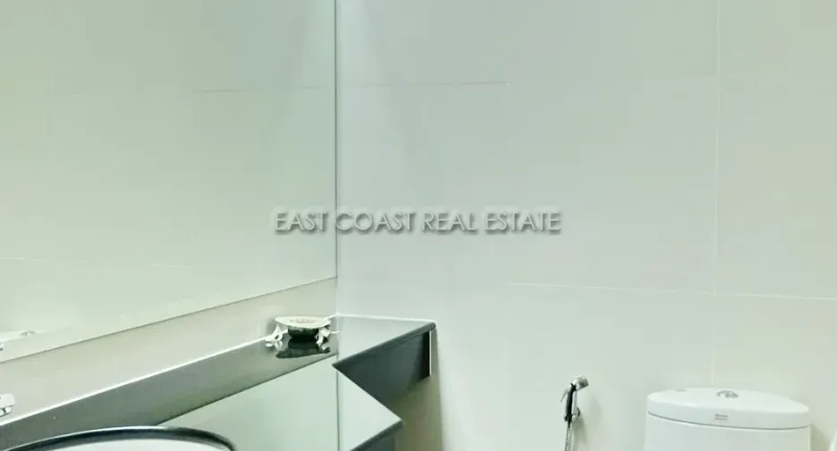 For sale 3 bedrooms condo in Jomtien, Pattaya