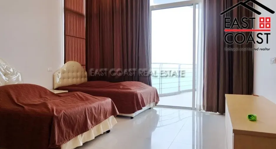 For sale 3 bedrooms condo in Jomtien, Pattaya