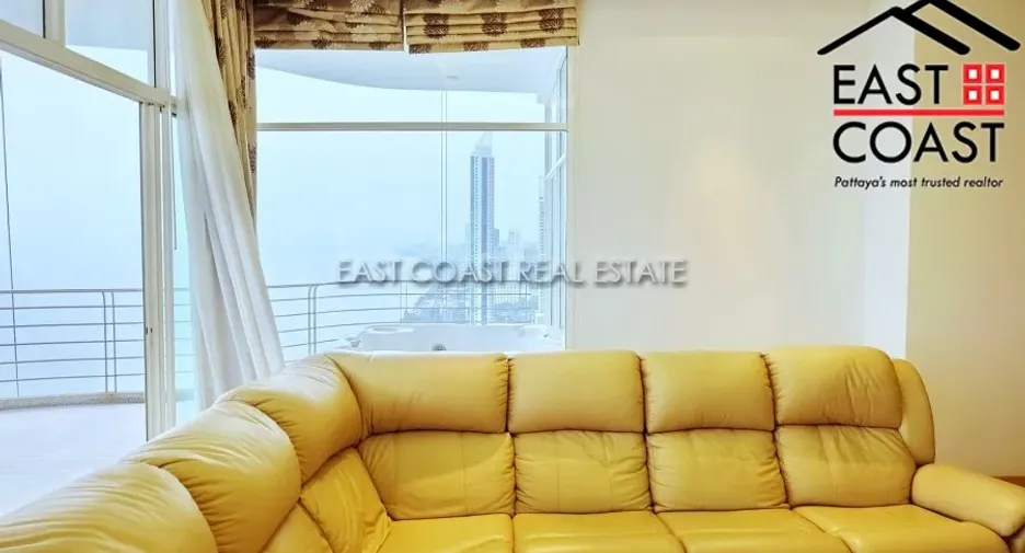 For sale 3 bedrooms condo in Jomtien, Pattaya