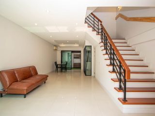 For sale 4 Beds townhouse in Mueang Chiang Mai, Chiang Mai