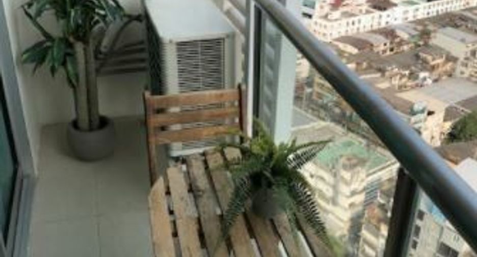 For sale 1 Beds apartment in Khlong Toei, Bangkok