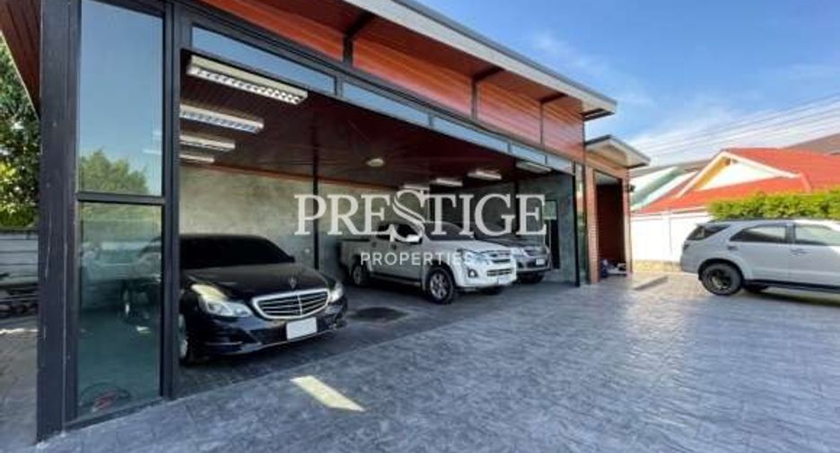 Haus zum Kauf mit 4 Zimmer in Bang Lamung, Chonburi