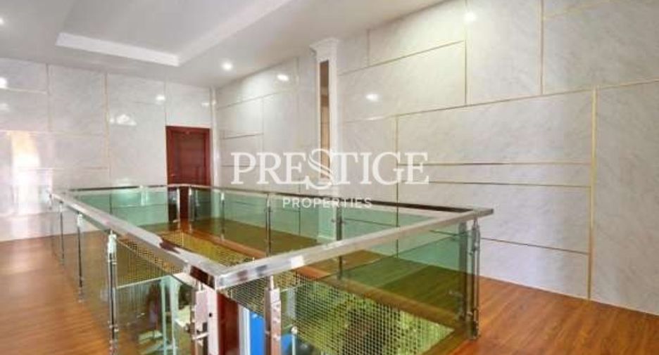 Haus zum Kauf mit 4 Zimmer in Bang Lamung, Chonburi