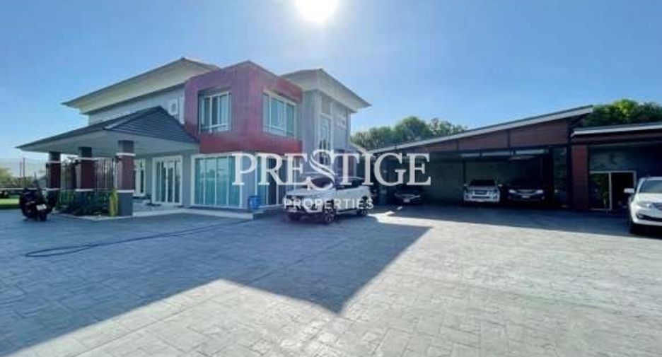 Haus zum Kauf mit 4 Zimmer in Bang Lamung, Chonburi