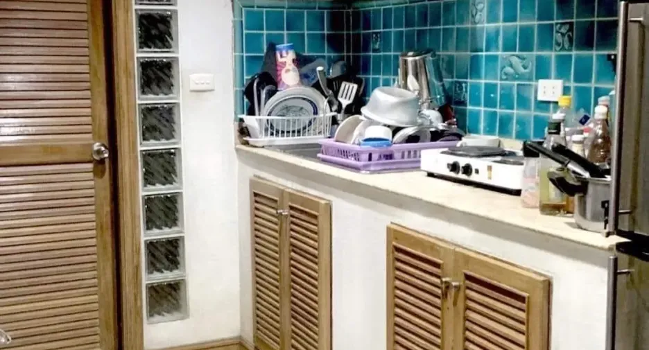 For sale 2 bed condo in Khlong Toei, Bangkok