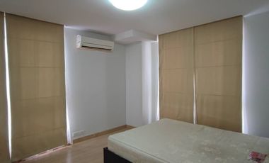 For sale 2 bed condo in Suan Luang, Bangkok